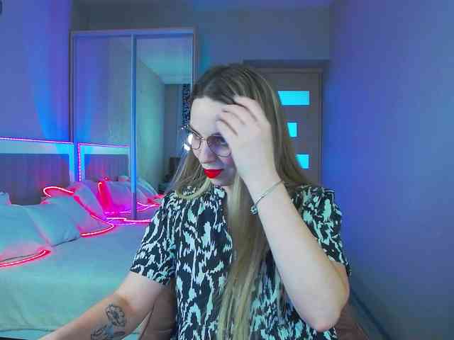 AlexandraCandy AlexandraCandy