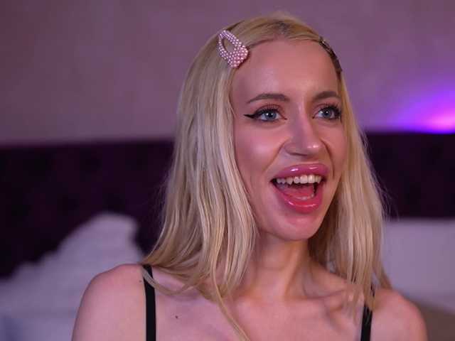 CaseyPosh live cam on BongaCams
