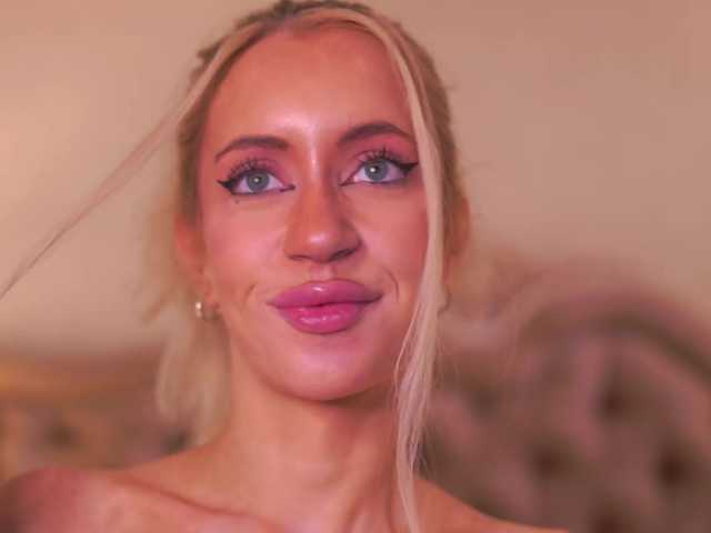 CaseyPosh webcam