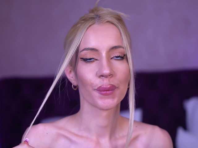 CaseyPosh live cam on BongaCams