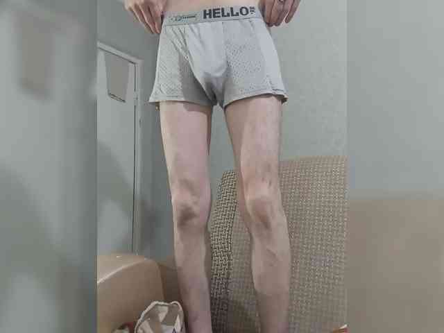 โมเดลนี้กำลังถ่ายทอดสดอยู่. Kastial