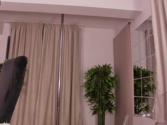 SiellaDolce live cam on BongaCams