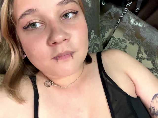 IvoryKranz live cam on BongaCams