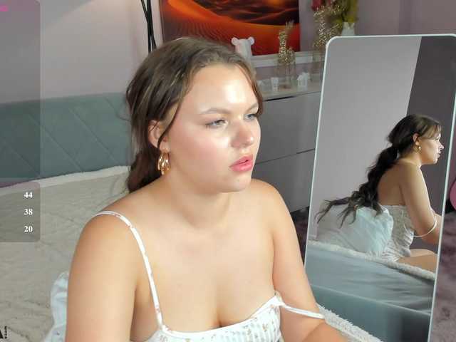 serinella live cam on BongaCams
