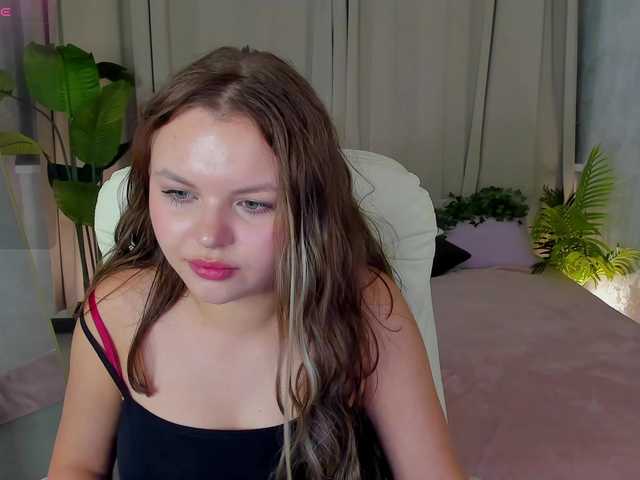 serinella live cam on BongaCams