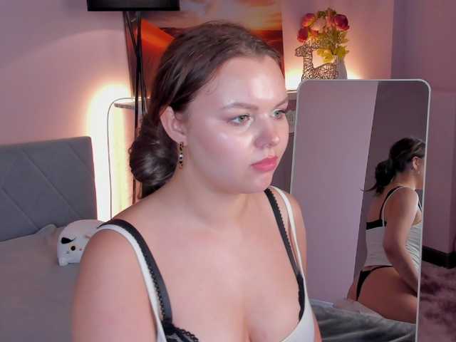 serinella live cam on BongaCams