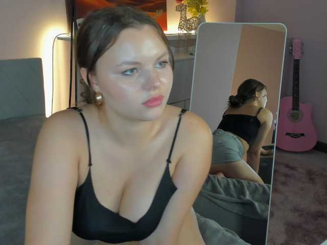 serinella live cam on BongaCams