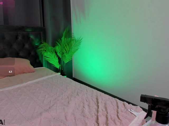 serinella live cam on BongaCams