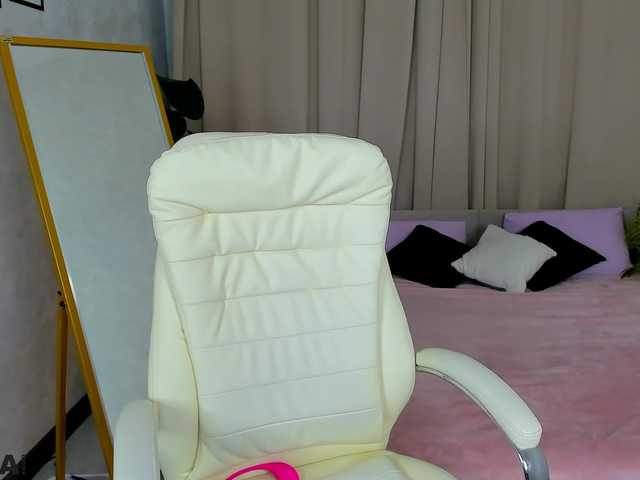serinella live cam on BongaCams