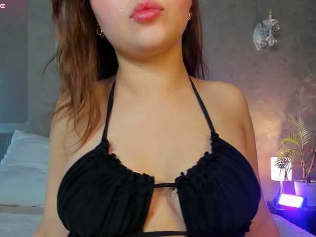 serinella live cam on BongaCams