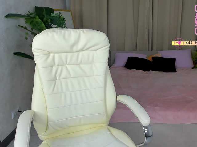 serinella live cam on BongaCams