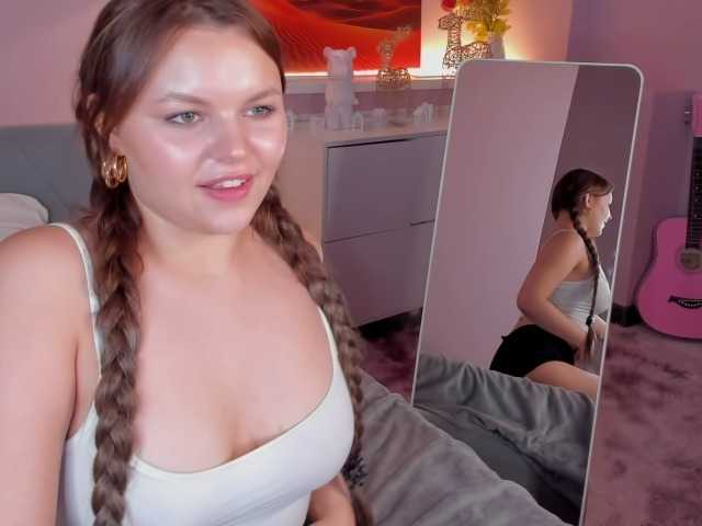 serinella live cam on BongaCams