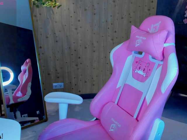 serinella live cam on BongaCams
