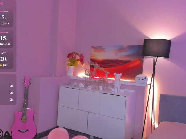 serinella live cam on BongaCams