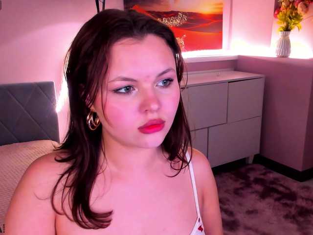 serinella live cam on BongaCams