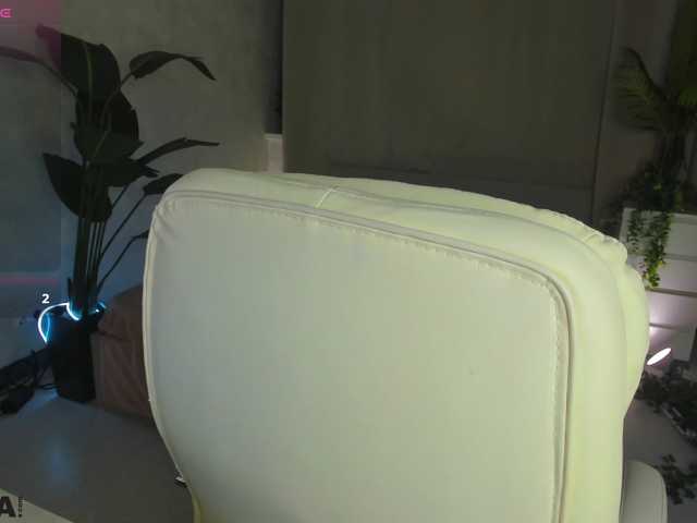 serinella live cam on BongaCams