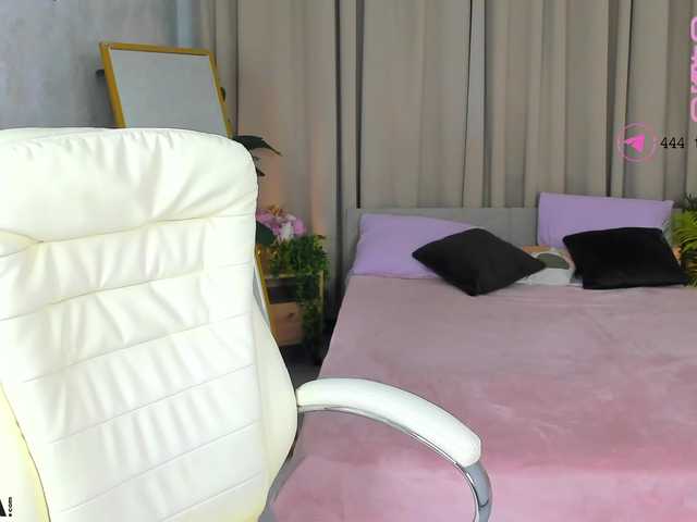 serinella live cam on BongaCams
