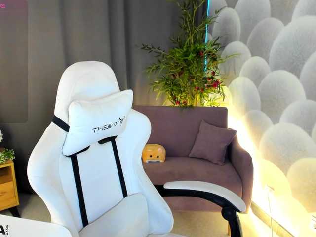 serinella live cam on BongaCams