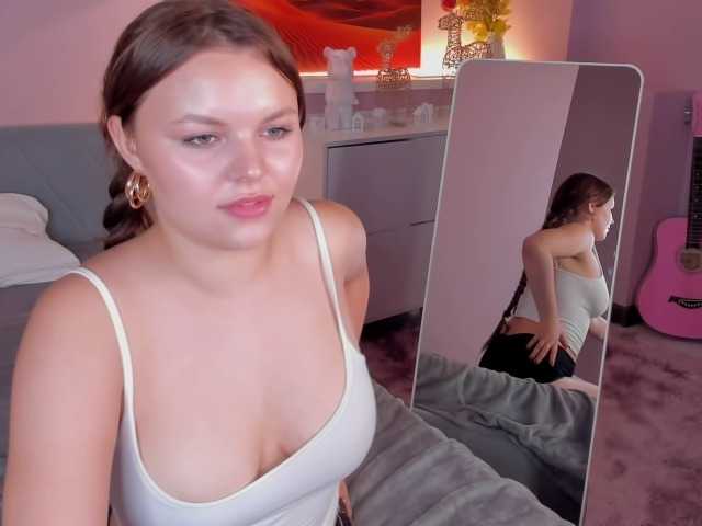 serinella live cam on BongaCams