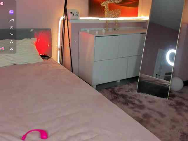serinella's webcam live show