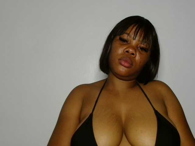 Malia8891 live cam on BongaCams