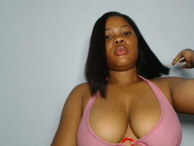 Malia8891 live cam on BongaCams