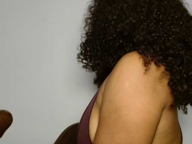 Malia8891 live cam on BongaCams