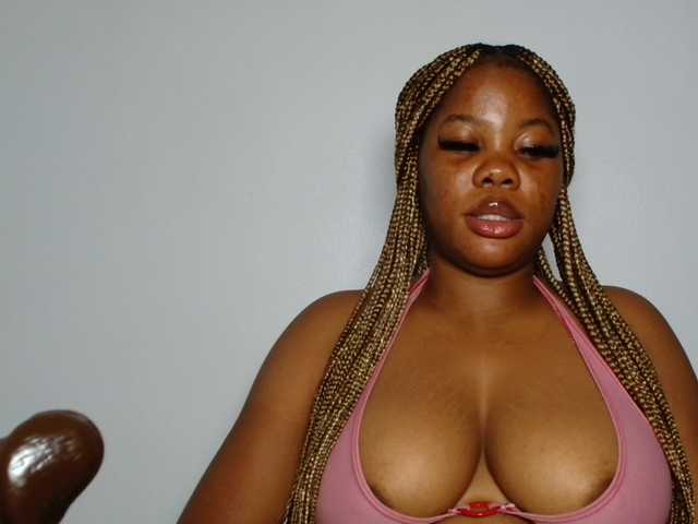 Malia8891 live cam on BongaCams