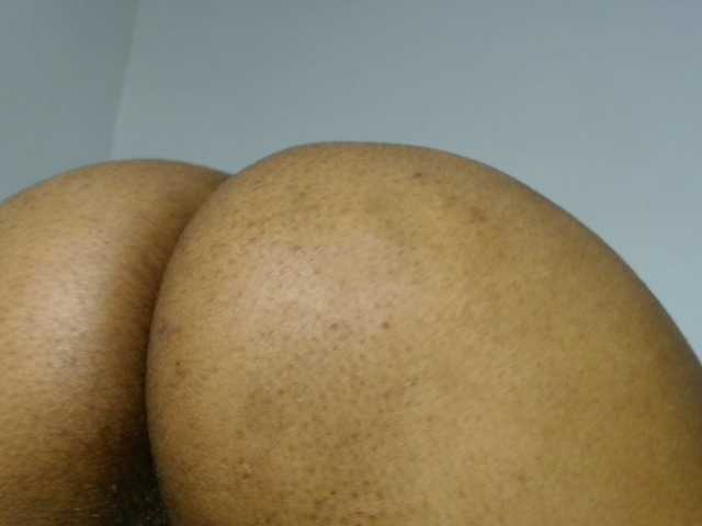 Malia8891 live cam on BongaCams