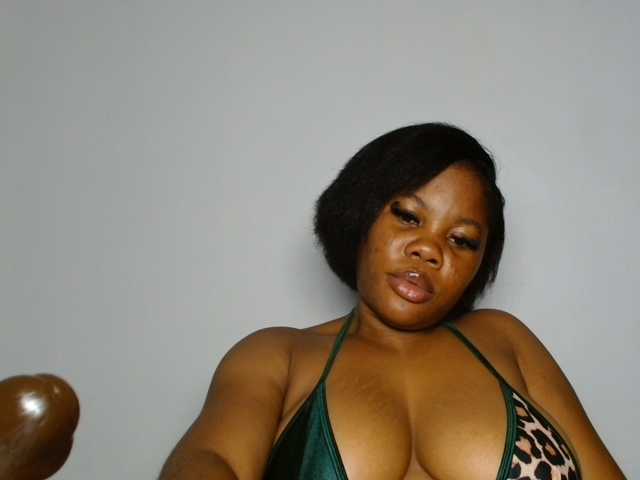 Malia8891 live cam on BongaCams