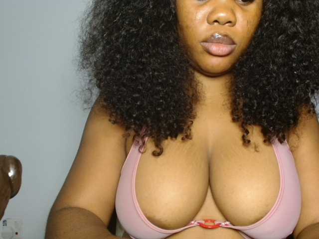 Malia8891 live cam on BongaCams