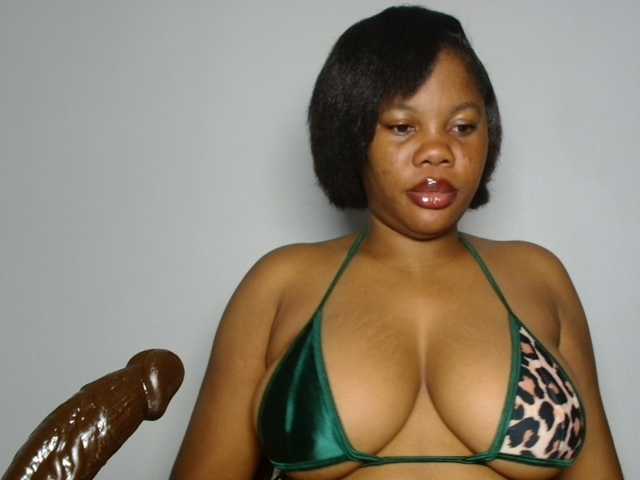 Malia8891 live cam on BongaCams
