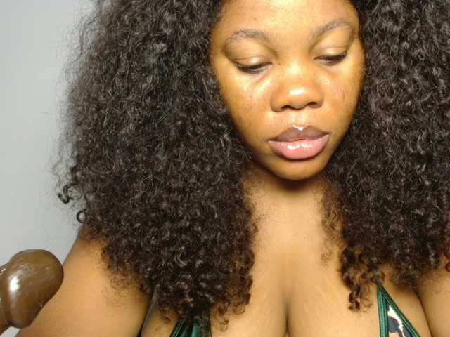 Malia8891 live cam on BongaCams