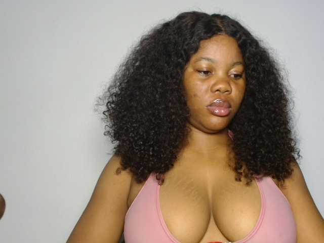 Malia8891 live cam on BongaCams