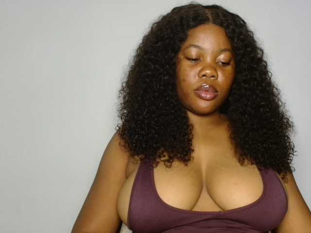 Malia8891 live cam on BongaCams