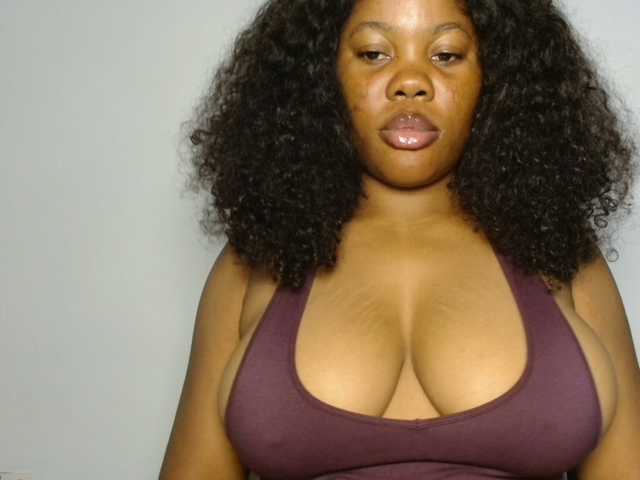 Malia8891 live cam on BongaCams