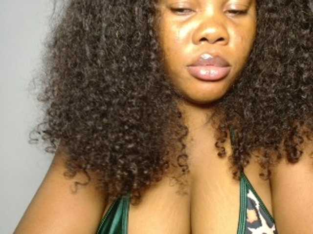 Malia8891 live cam on BongaCams