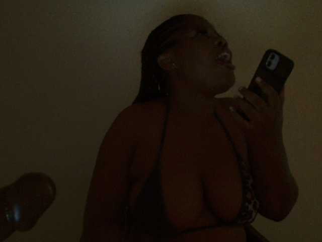 Malia8891 live cam preview