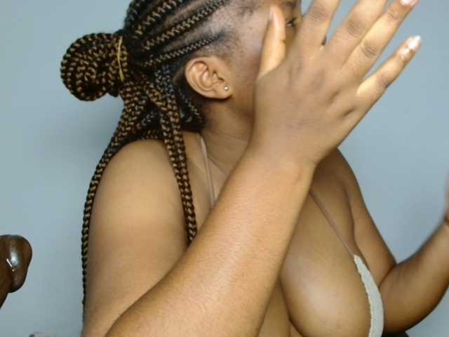 Malia8891 live cam on BongaCams