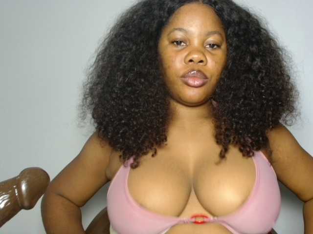 Malia8891 live cam on BongaCams
