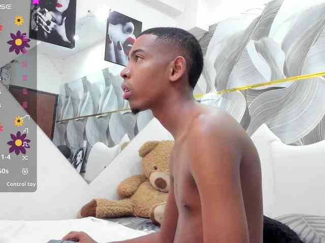 tonnyDeLuca Live Webcam on BongaCams
