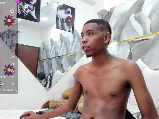 tonnyDeLuca Live Webcam on BongaCams