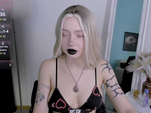 DragonFlya live cam on BongaCams