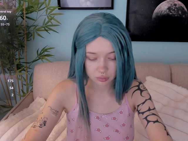 DragonFlya live cam on BongaCams