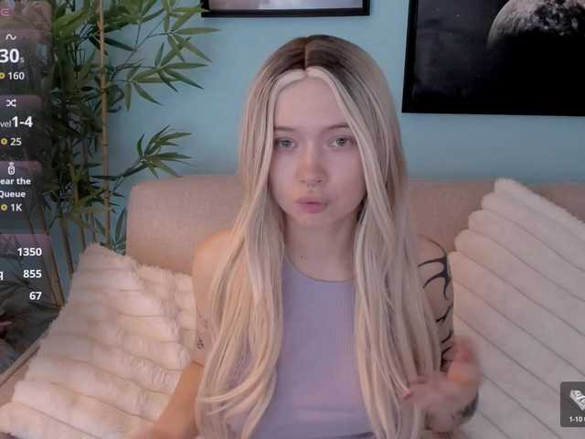 dragonflya live sex show