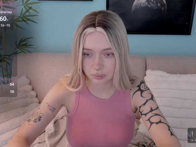 dragonflya live sex show