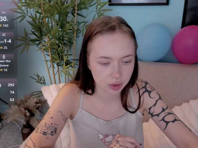DragonFlya live webcam show