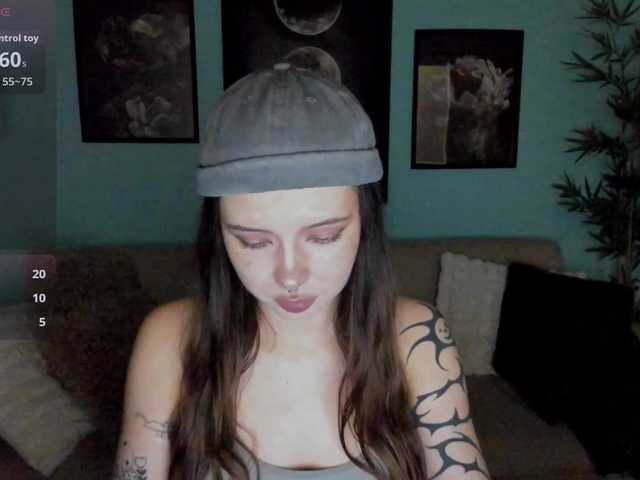 DragonFlya live cam on BongaCams