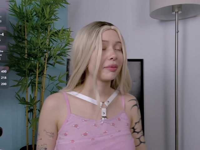 dragonflya live sex show