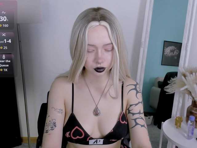 DragonFlya live cam on BongaCams